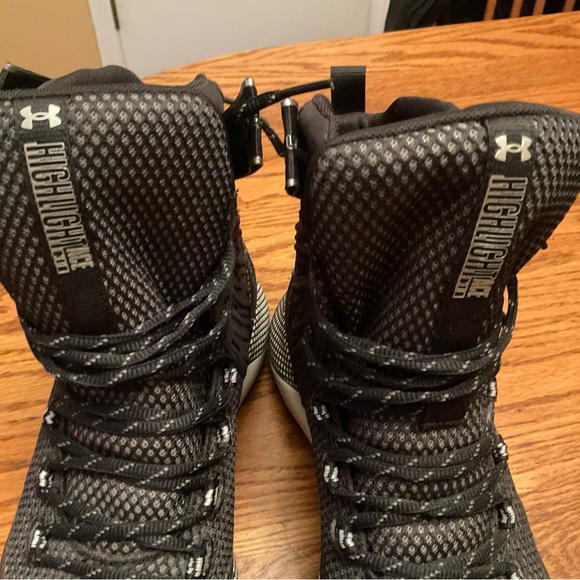 Under Armour HOVR Ace Women’s Volleyball Sneakers Size 10 Black - Picture 7 of 8